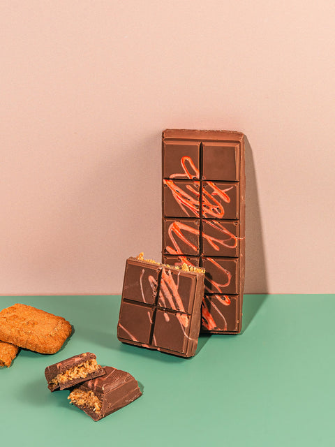 Lotus Biscoff Dubai Chocolate Bar