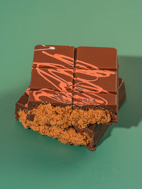 Lotus Biscoff Dubai Chocolate Bar